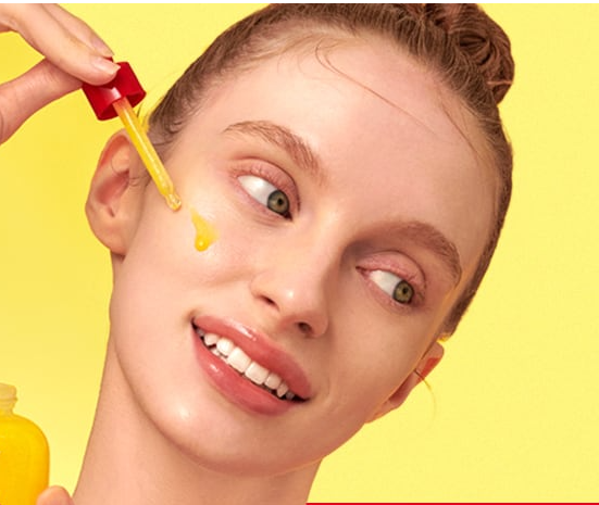 Aplicación del Vitamin Illuminating Serum